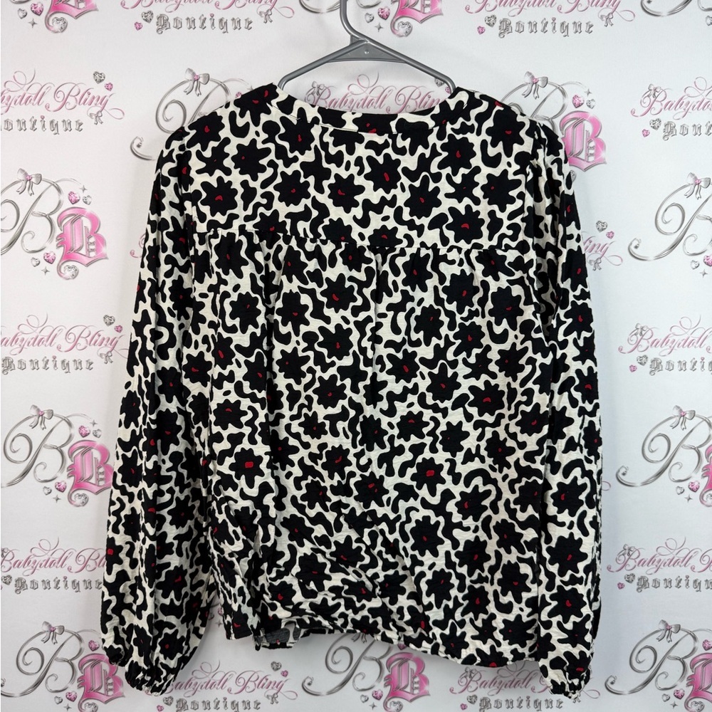 Northern Reflections long sleeve abstract, floral Black and White Floral Blouse - Picture 2 of 13